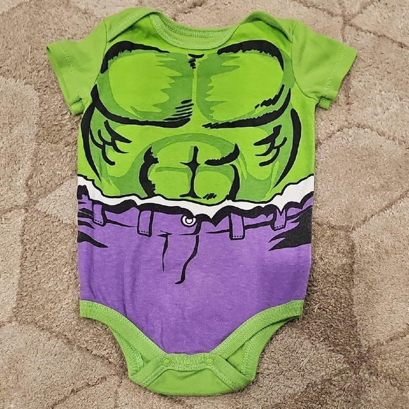 Marvel Hulk suit with Muscular Design - Picture 1 of 1